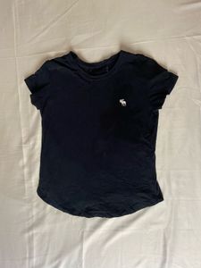 Abercrombie & Fitch Navy T-Shirt 🪽