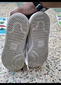 Rare vintage  White Adidas Sneakers with Flor