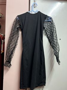 Chic Black Dress with Puff Sleeves