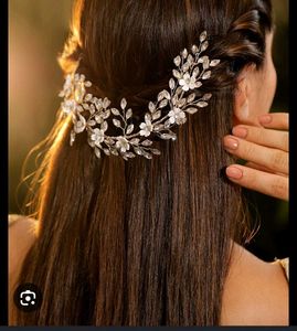 Elegant Bridal Hair Vine