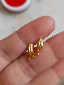 Elegant Gold earrings ✨️