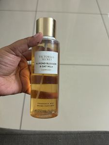 Victoria's Secret Almond Blossom Fragrance Mist