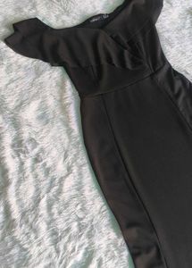 Elegant Off-Shoulder Black gown