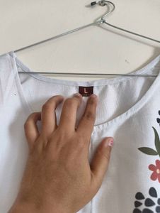 White Cotton Kurta with Floral Print