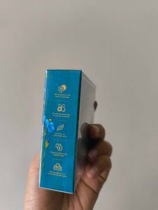 Brand new Parul Garg Compact