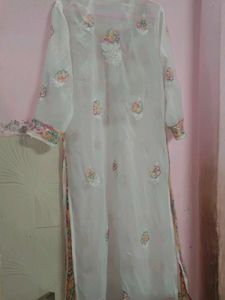Elegant White Chikankari Kurta