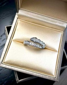 Sparkling Snake Ring