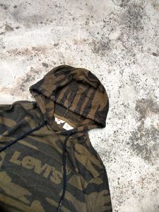 Levi's Camo Hoodie / Warm T-shirt