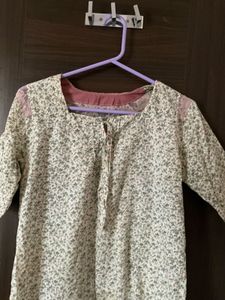 Vintage Style Cream Floral Designer Top for Ladies