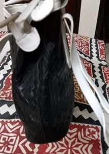 Chic Black &amp; White Leather Handbag