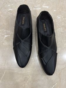 Black Indian Wear jutti