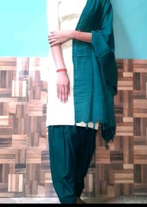 Elegant Kurta Set with Dupatta 💚