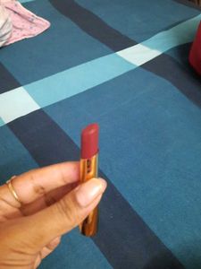 lakme 9 to 5 lipstick