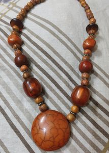 Beautiful Rasin And Wood Necklace
