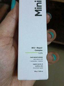 Minimalist B12 + Repair Complex Face Moisturizer