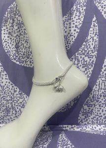 Stylish Silver &amp; Black Beaded Anklet