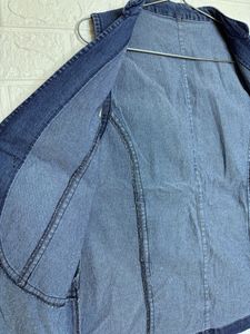 Stylish Blue Denim Vest with Rhinestones, Sleevele