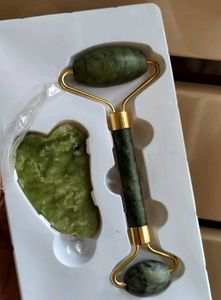 Jade Roller & Gua Sha Set