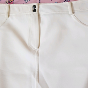 Off-white skirt with a slit behind