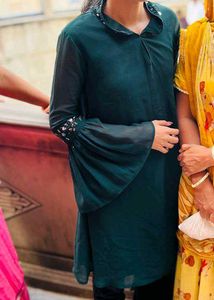 Elegant Green Embellished Kurta