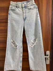 Distressed Wide Leg Jeans