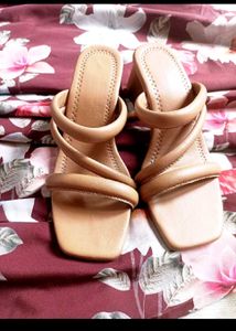 Chic Strappy Square Toe Heeled Sandals