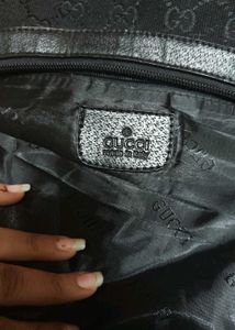 Gucci Shoulder Bag - Classic Style