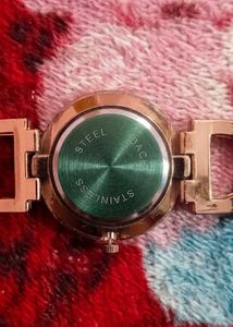 Women’s Elegant Silver Bracelet Watch ⌚✨