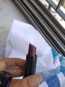 Elle 18 Color Pops Lipstick