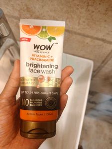 WOW Vitamin C Face Wash