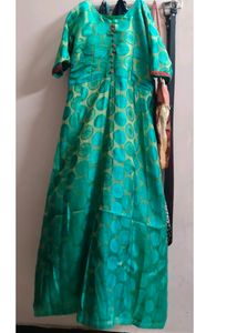 Ethenic Banarasi Gawn