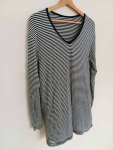 Striped V-Neck Long Sleeve Top