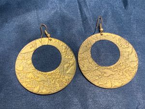 Boho Dangle Earrings With Floral Pattern