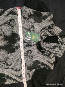 Trendy Black Top For Women - M