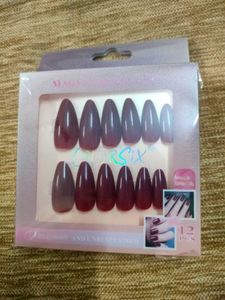 Fashionable Press-On Nails