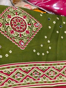 Green Bandhani saree with Mirror Work