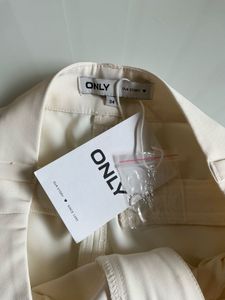 Cream Pleated Tailored Shorts