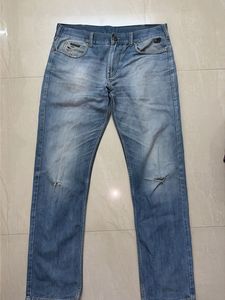 Men's Light Wash Distressed Jeans