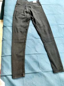 Black Skinny Fit Jeans
