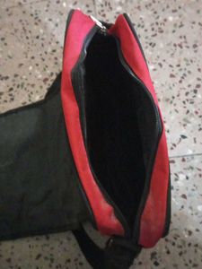 Travel Bag With 4 Zippers