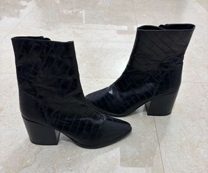 ADORLY Textured Block Heeled Boots