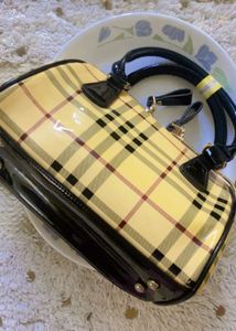 Yellow Handbag | Stylish 👜