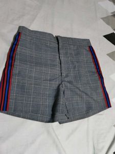 Gray Plaid Shorts set with Side Stripes