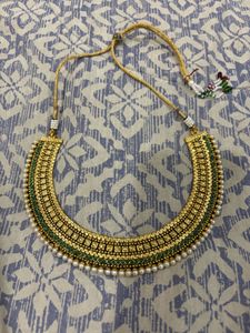Traditional Gold &amp; Emerald Beaded Choker Necklace