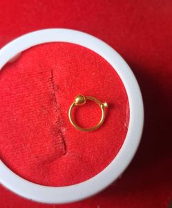 Elegant Gold shaining stone nosePin