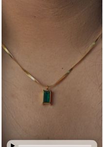 Elegant Emerald Pendant Necklace