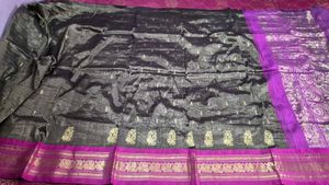 Good condition vintage kanjivaram silk saree for s