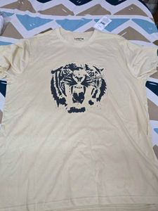 SHEIN T-Shirt