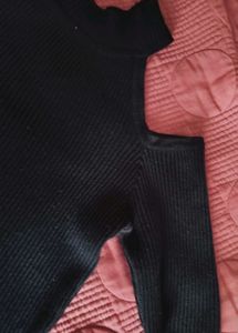 Black Cold Shoulder Ribbed Knit Top