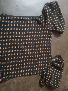 Roadster Black Printed Puff Sleeves Top